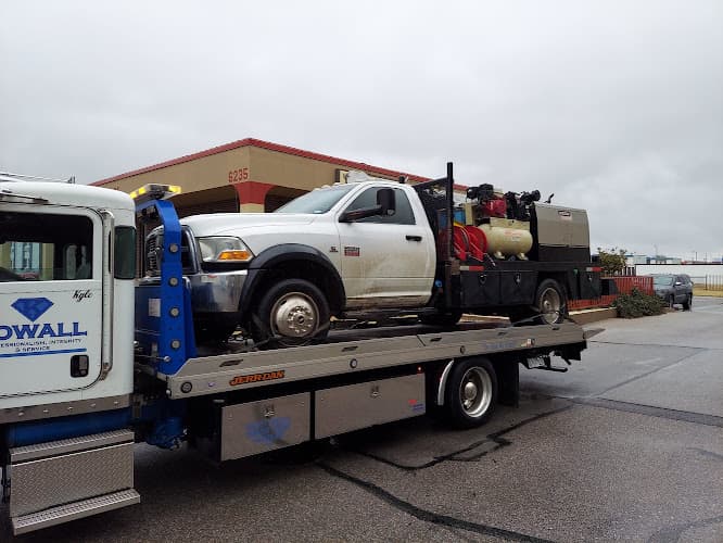 Kidd's Towing tow truck