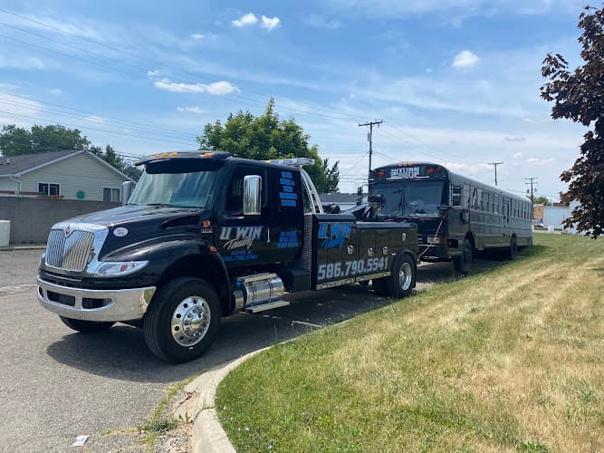 U Win Towing tow truck