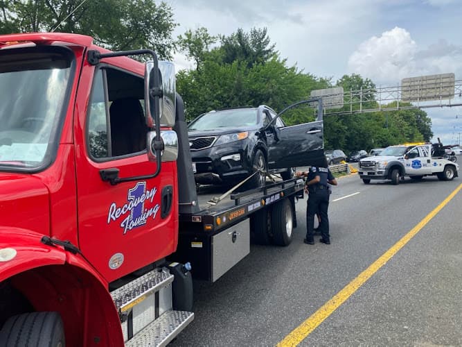 Recovery 1 Towing LLC tow truck