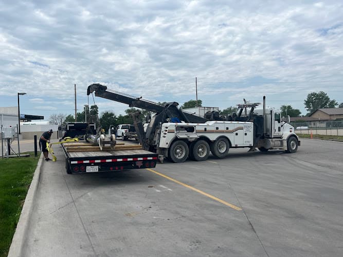 Beem's Towing & Recovery tow truck