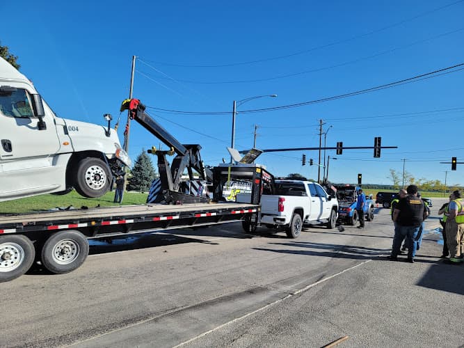 Total Fleet Solutions J&S Towing tow truck