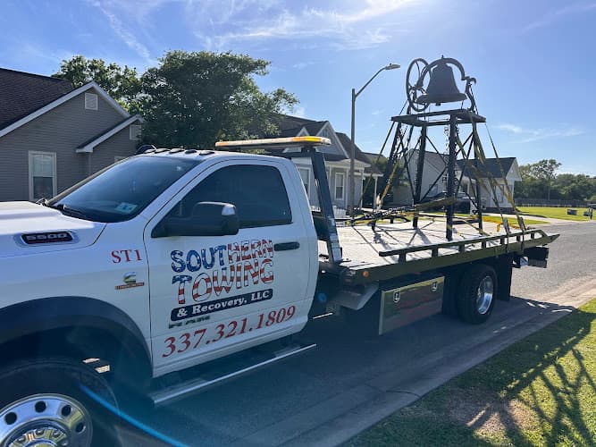 Southern Towing & Recovery tow truck