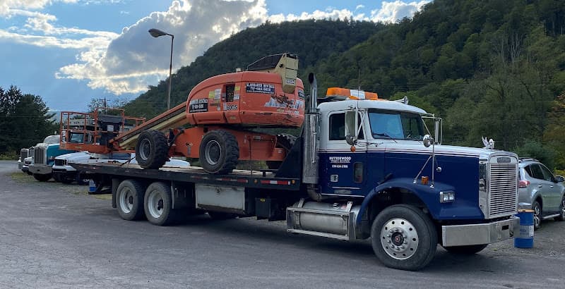 Buttonwood Truck Center tow truck