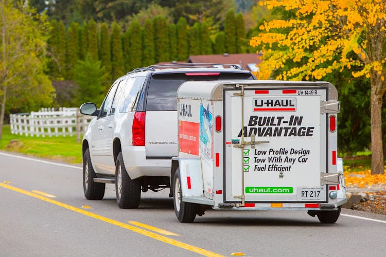 Trailer Rental at U-Haul tow truck
