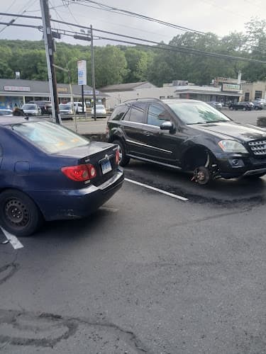 CT Roadside Group tow truck