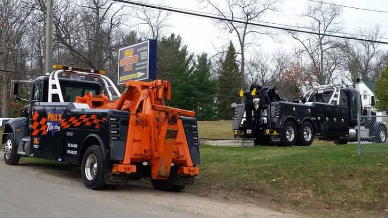 Phil's Towing tow truck