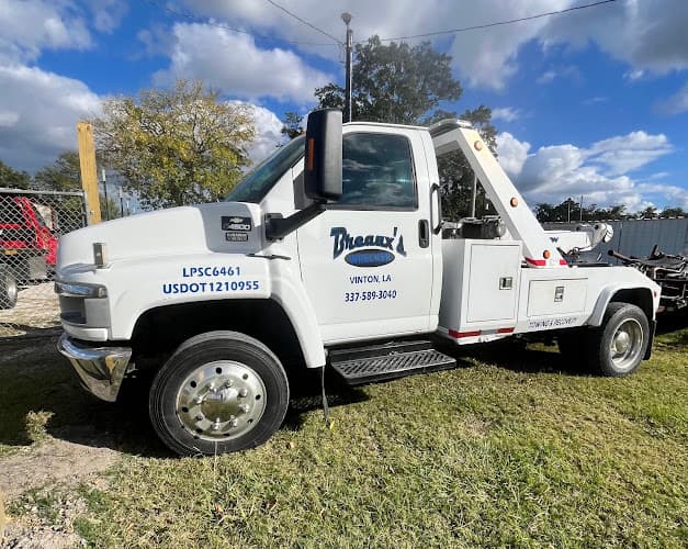 Breaux's Wrecker LLC tow truck