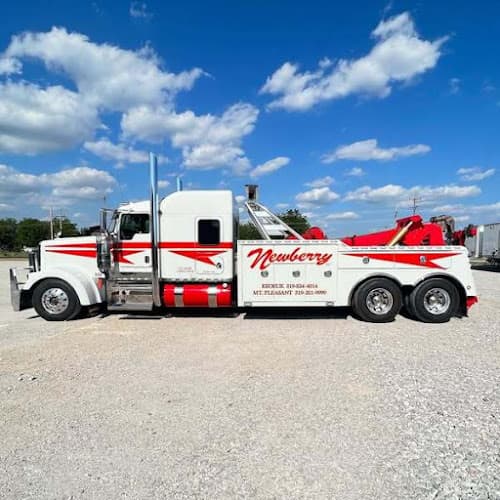 Newberry Towing And Recovery tow truck