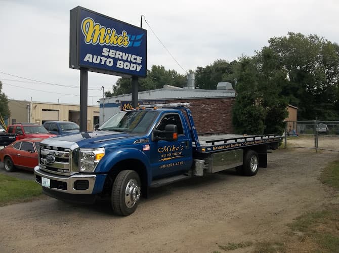 Mike's Service Auto Body tow truck