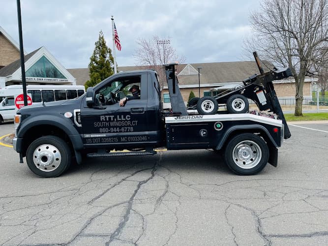 RTT LLC Towing & Transportation tow truck
