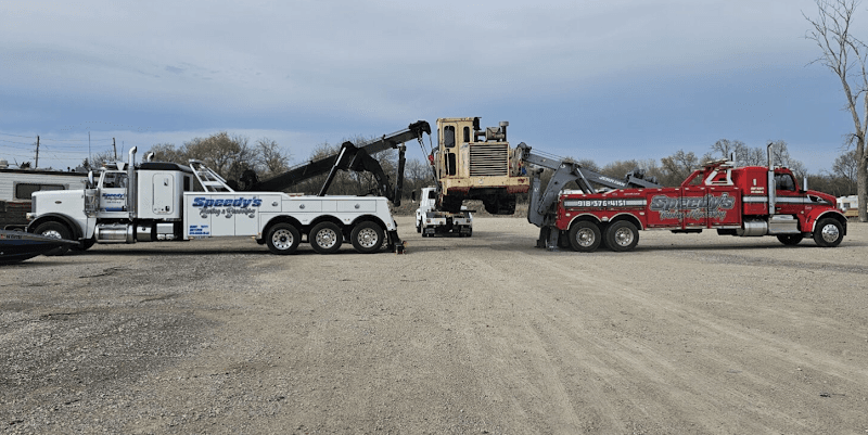 Speedy’s Towing & Recovery tow truck