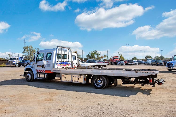 League City Towing tow truck