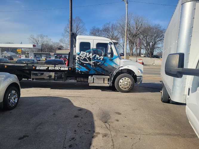 BWM Towing tow truck