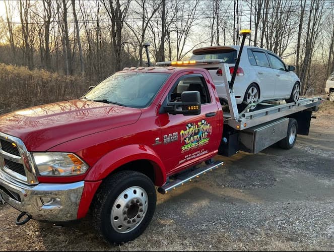 Danny's Towing and Auto LLC tow truck