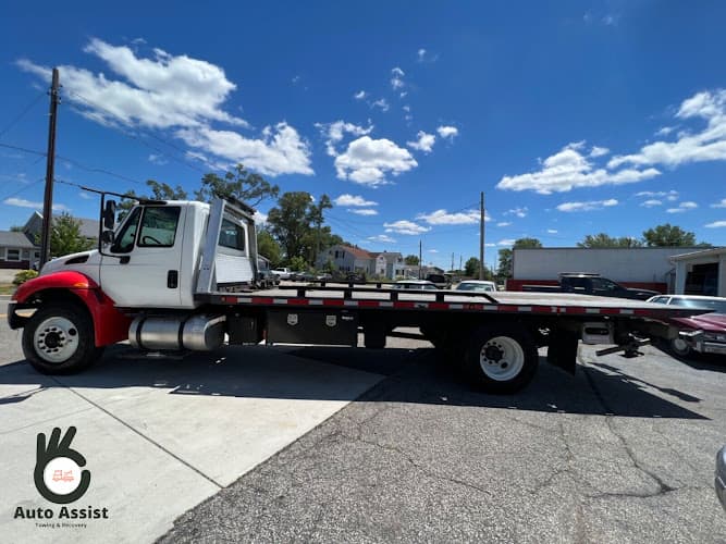 Auto Assist Towing & Recovery tow truck