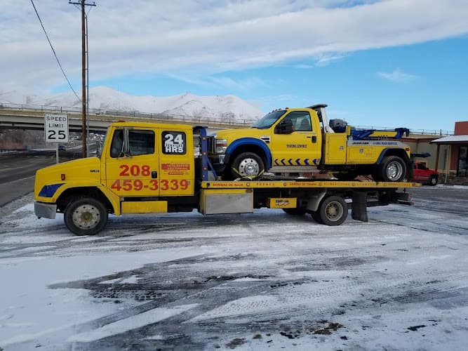 Gallegos Auto Repair & Towing tow truck