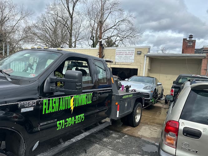 Flash auto towing tow truck