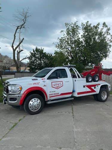 Roy's Towing and Recovery tow truck