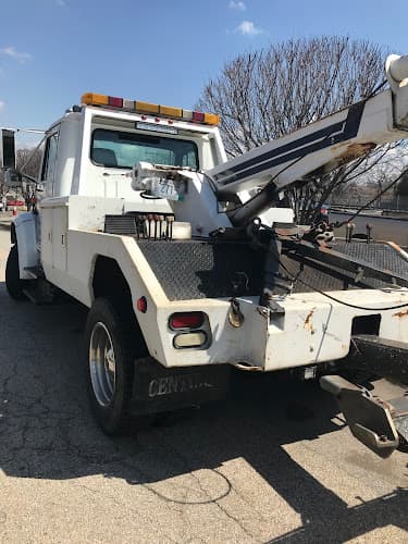 Bill's Towing tow truck