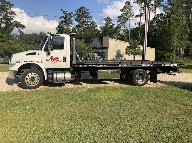 Aces Towing and Roadside Assistance tow truck