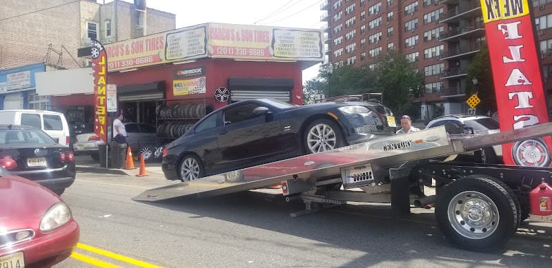 El garrovero tires tow truck