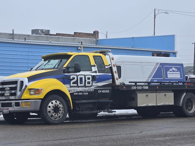 208 Towing and Recovery tow truck