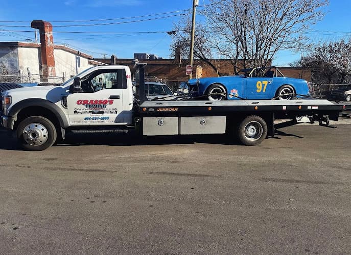 Grasso's Towing tow truck