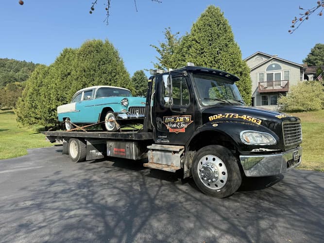 Big Joe's Hook & Tow tow truck