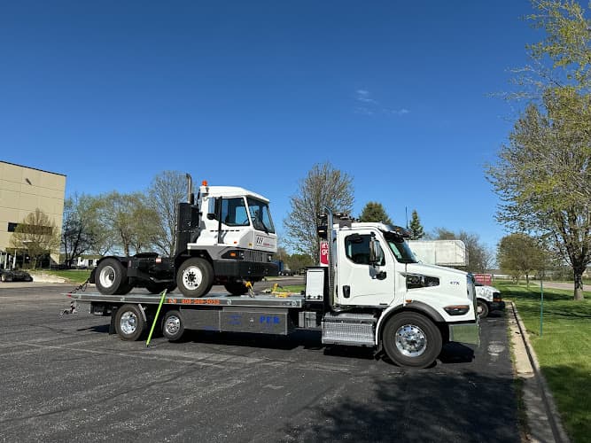 P.E.R. Towing and Recovery tow truck