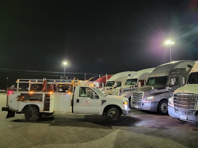 DT Services LLC tow truck