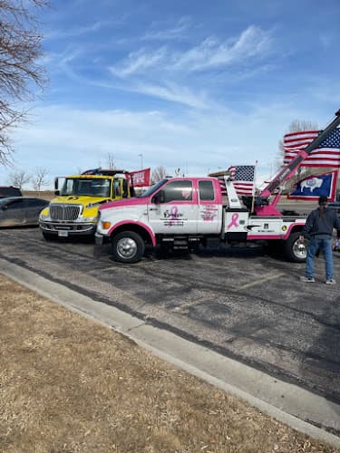 Draggin Towing and Recover LLC 24 Hour tow truck