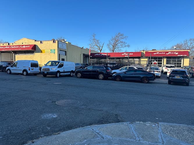 Renzo Auto Collision and Repair tow truck