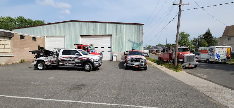 Untouchable Towing tow truck