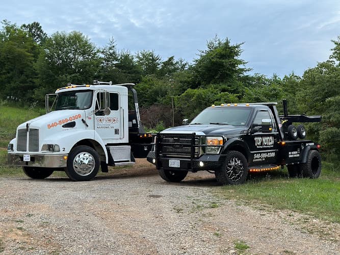 Top Notch Towing & Recovery LLC tow truck