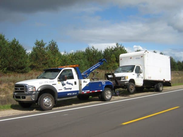 Big Rapids Towing tow truck