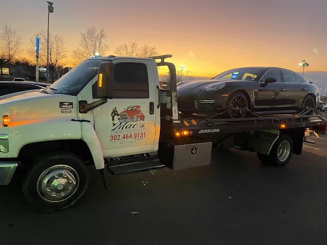 Macs Towing Service LLC tow truck