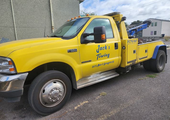 Jack's Towing tow truck