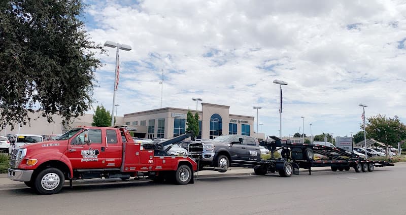 Metro Towing tow truck