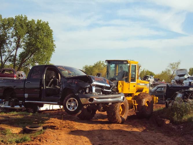 Riverside Auto & Truck Salvage tow truck