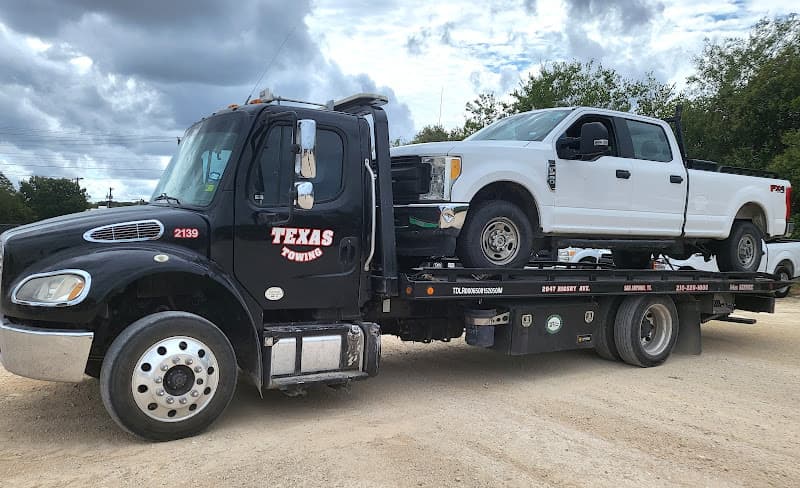 Texas Towing tow truck