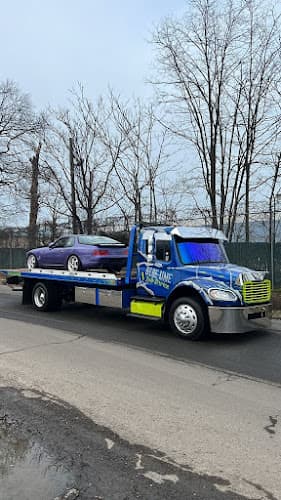 Blue Line Towing tow truck