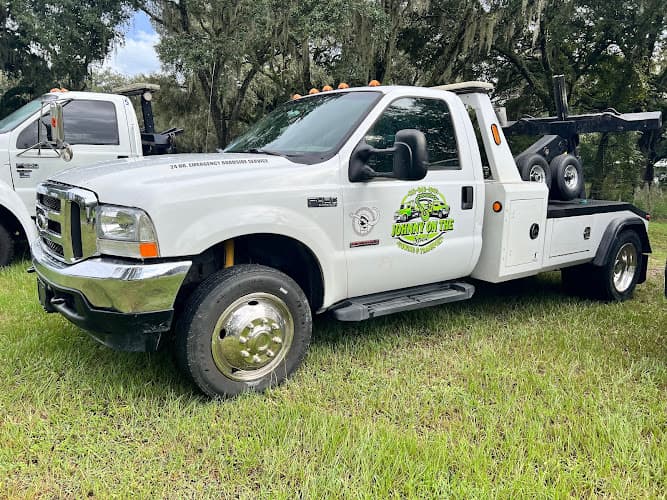 Johnny On The Spot Towing LLC tow truck