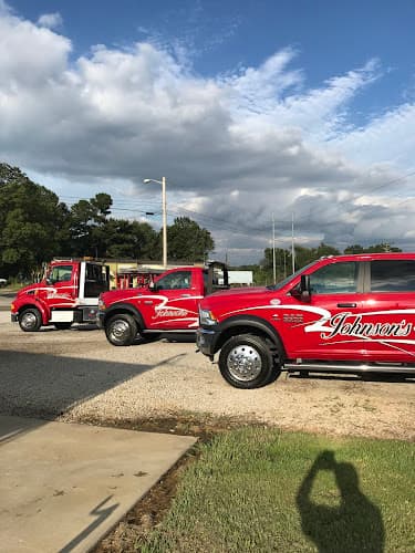 Johnson's Wrecker Service LLC tow truck