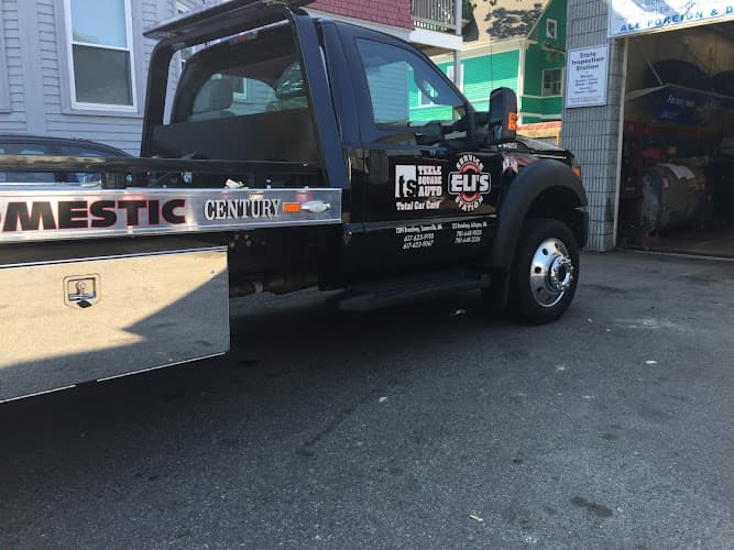 Teele Square Auto tow truck