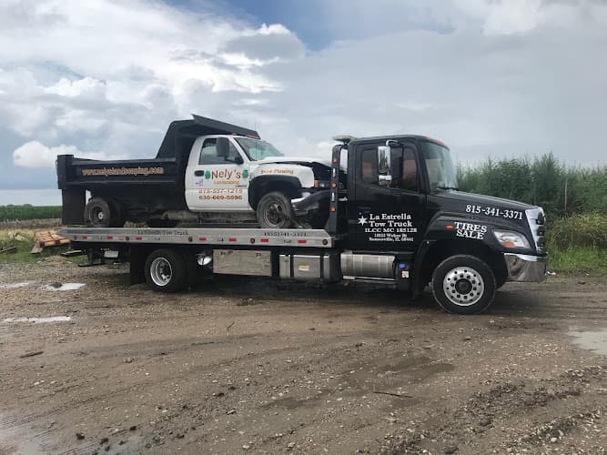 La estrella towing tow truck