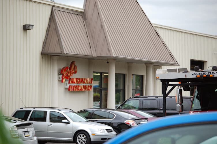 Rob's Automotive & Collision Center tow truck