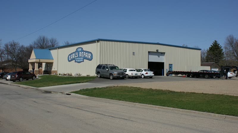 Earl's Repair Lt. Truck & Auto tow truck