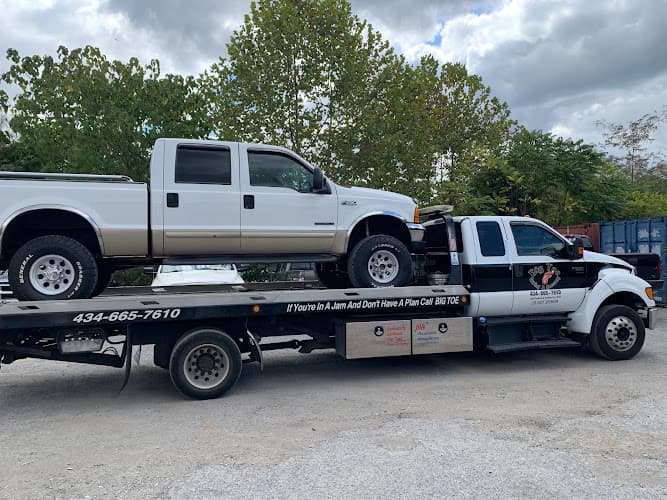 Big Toe Towing & Recovery tow truck