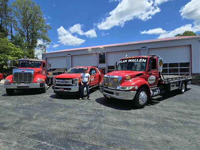 Wallen's Towing & Recovery tow truck
