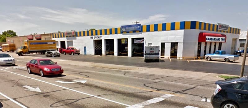 Kansasland Tire and Service tow truck